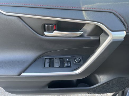 Certified 2022 Toyota RAV4 TRD Off-Road image 15