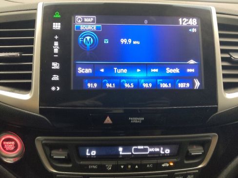 Used 2016 Honda Pilot Touring image 25