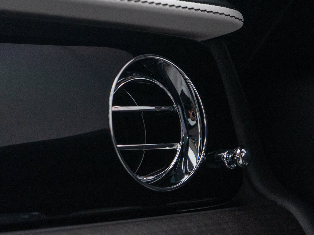 Certified 2023 Rolls-Royce Ghost Extended Wheelbase w/ Ghost Package AWD/4WD image 50