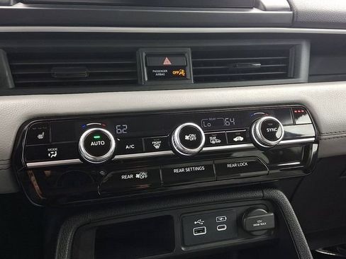 Certified 2025 Honda Pilot EX-L image 15