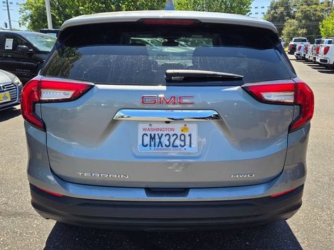 Used 2024 GMC Terrain SLE AWD/4WD image 5