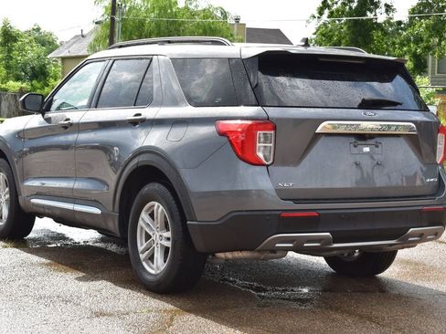 Used 2024 Ford Explorer XLT w/ Equipment Group 202A AWD/4WD image 6