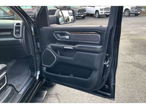 Used 2019 RAM 1500 Laramie image 24