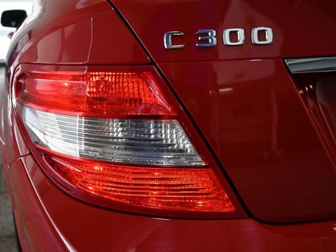 Used 2009 Mercedes-Benz C 300 4MATIC Sedan image 28