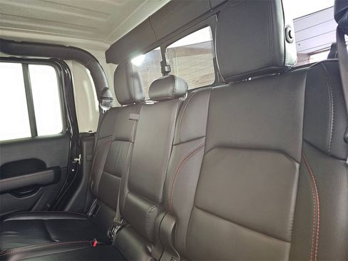 Used 2021 Jeep Gladiator Rubicon w/ Uconnect 4C Nav & Sound Group image 41