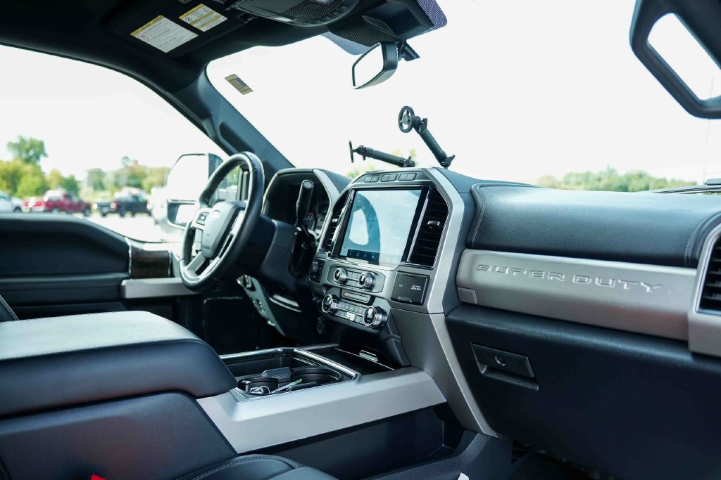 Used 2022 Ford F350 Lariat w/ Tremor Off-Road Package AWD/4WD image 14