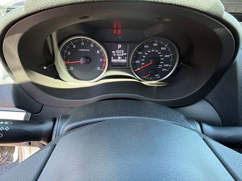 Used 2017 Subaru Crosstrek 2.0i Premium w/ Moonroof Package AWD/4WD image 21