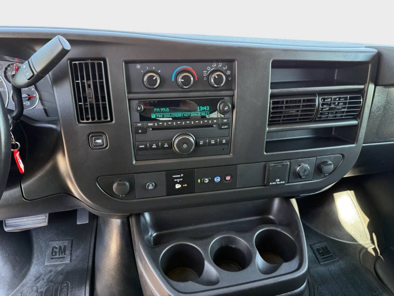 Used 2020 Chevrolet Express 3500 LS RWD image 14