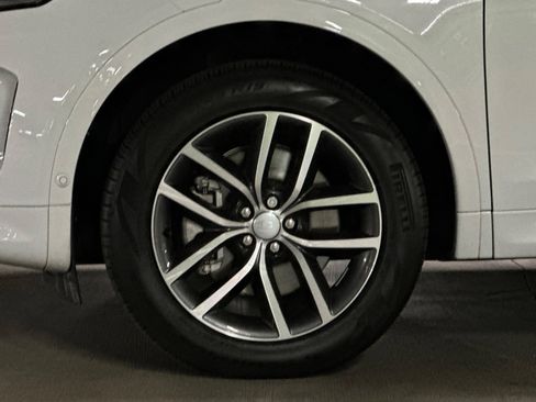 Used 2024 Land Rover Discovery Sport S image 13