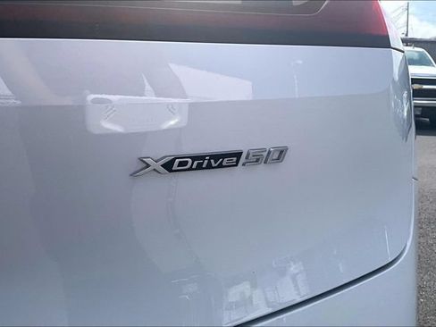 Used 2024 BMW iX xDrive50 w/ Premium Package AWD/4WD image 31