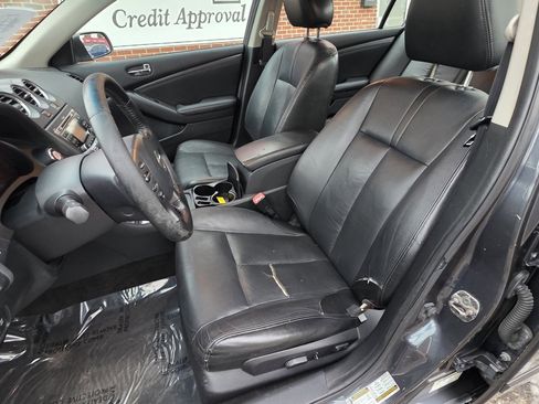 Used 2010 Nissan Altima 2.5 SL w/ SL Pkg image 9