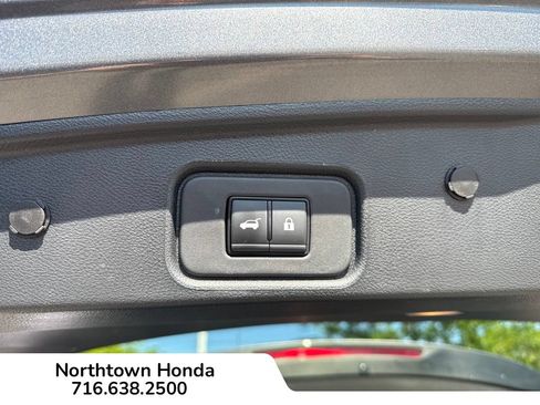 Used 2025 Nissan Pathfinder Rock Creek AWD/4WD image 21