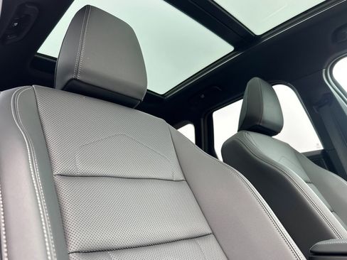 Used 2025 BMW X1 xDrive28i w/ Convenience Package image 21