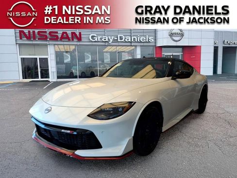 New 2026 Nissan Z NISMO w/ Floor Mat Package RWD image 3