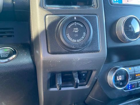 Used 2019 Ford Expedition Max XLT w/ Equipment Group 202A AWD/4WD image 21