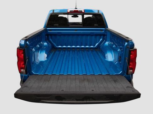 Used 2024 Chevrolet Colorado Z71 AWD/4WD image 19