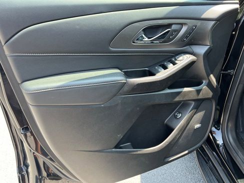 Used 2024 Chevrolet Traverse Premier w/ Redline Edition image 21