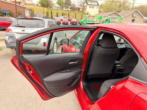 Used 2020 Toyota Corolla LE image 12