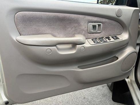 Used 2004 Toyota Tacoma PreRunner RWD image 14