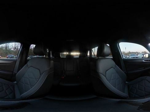 Used 2025 Volkswagen Atlas Cross Sport SE image 42