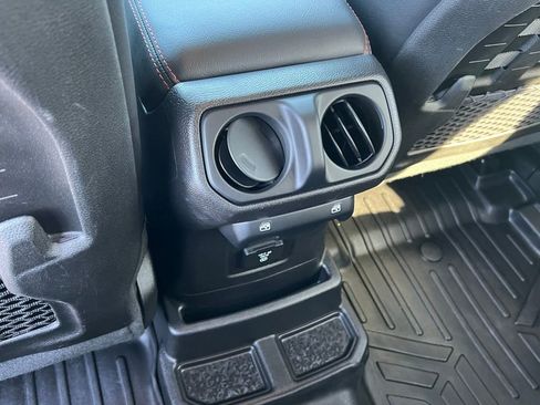 Used 2019 Jeep Wrangler Unlimited Rubicon image 21