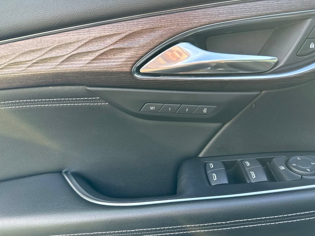 Used 2023 Buick Envision Avenir AWD/4WD image 29