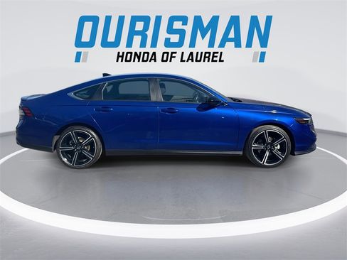 Used 2023 Honda Accord Sport image 9