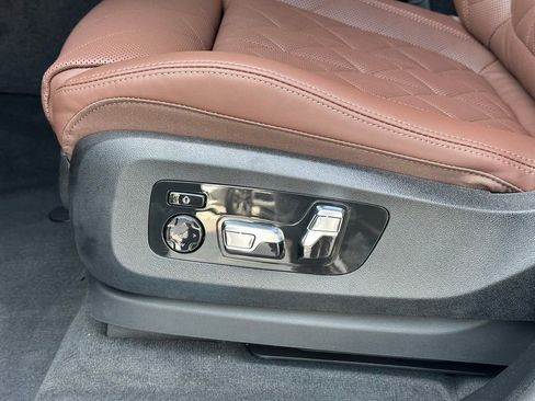 New 2026 BMW X5 xDrive40i w/ M Sport Package AWD/4WD image 11