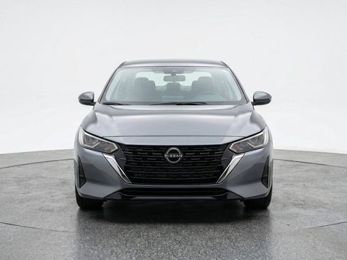 Used 2025 Nissan Sentra SV FWD image 2