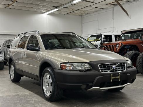 Used 2002 Volvo V70 Cross Country AWD/4WD image 1