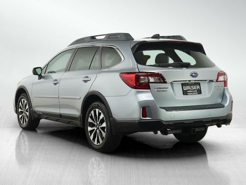 Used 2016 Subaru Outback 3.6R Limited AWD/4WD image 3