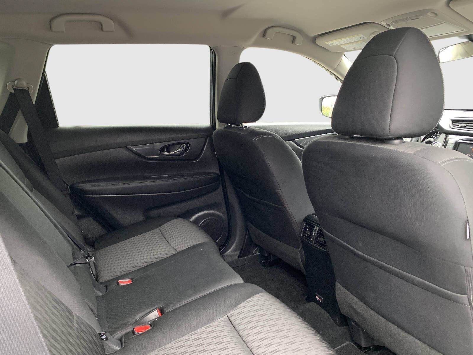 Used 2020 Nissan Rogue SV AWD/4WD image 35