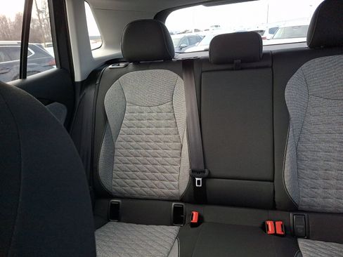 Certified 2025 Volkswagen Tiguan S image 14