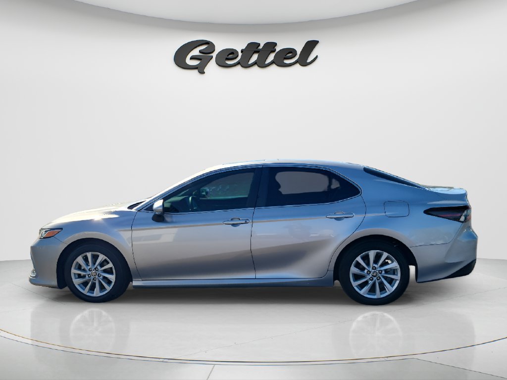 Used 2024 Toyota Camry LE w/ Convenience Package FWD image 8