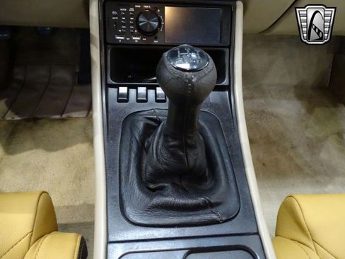 Used 1987 Porsche 944 S image 22