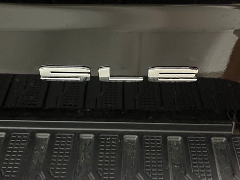 New 2026 GMC Sierra 1500 SLE w/ Preferred Package image 10