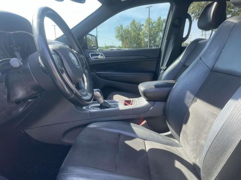 Used 2020 Jeep Grand Cherokee Altitude AWD/4WD image 13