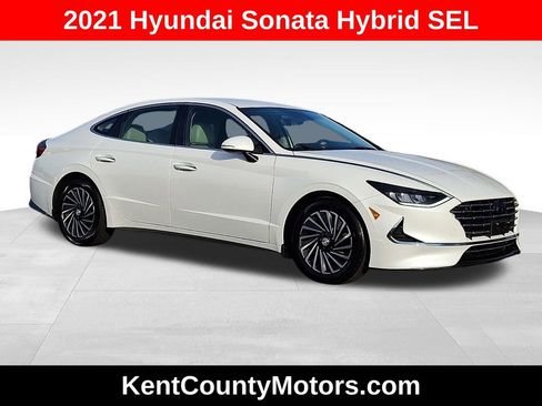 Used 2021 Hyundai Sonata SEL image 1