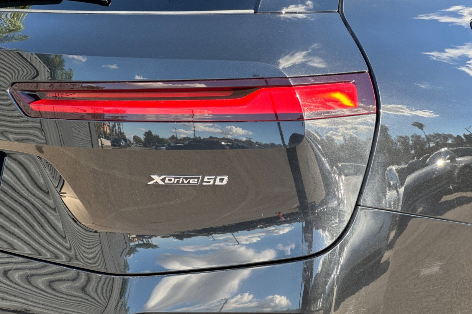 Used 2025 BMW iX xDrive50 AWD/4WD image 28