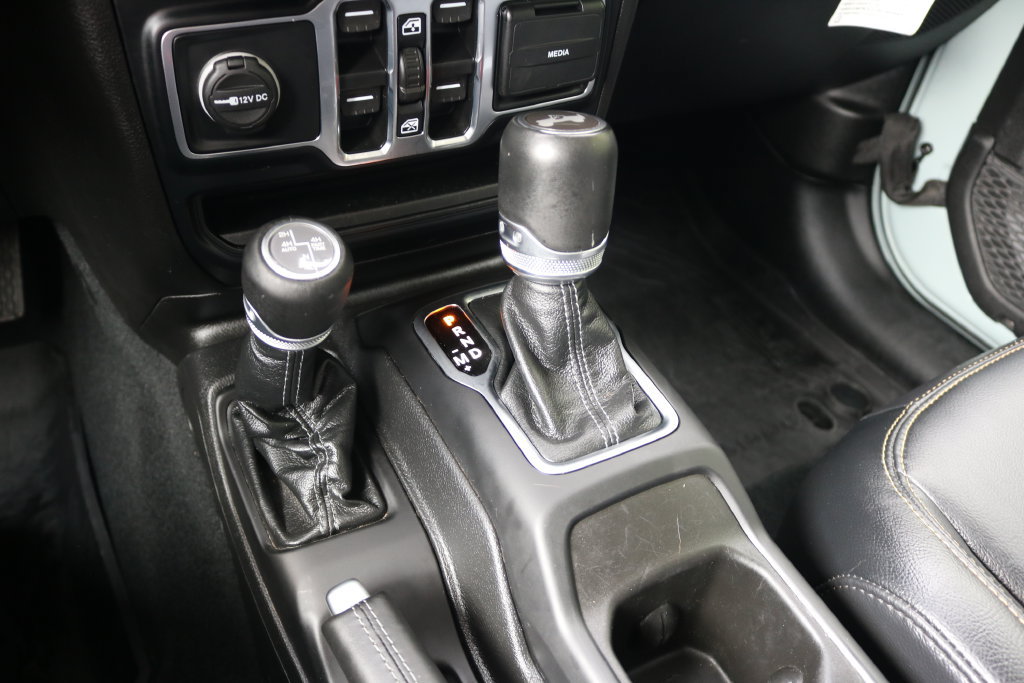 Used 2024 Jeep Wrangler Unlimited Sahara AWD/4WD image 25