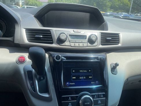 Used 2016 Honda Odyssey EX image 16