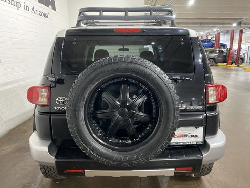 Used 2008 Toyota FJ Cruiser 4WD image 4