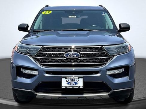 Certified 2021 Ford Explorer XLT w/ Equipment Group 202A image 3