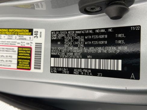 Used 2023 Toyota Sienna Platinum image 17