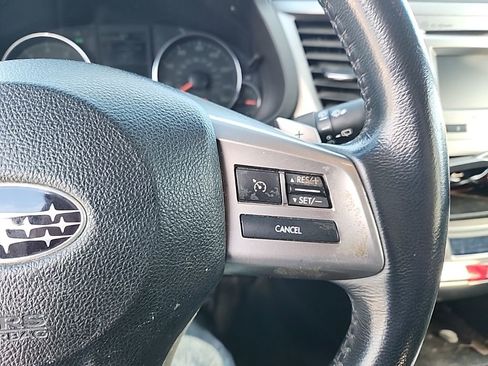 Used 2014 Subaru Outback 2.5i Limited w/ Moonroof Package image 17