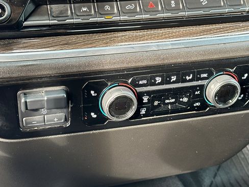 Used 2022 Chevrolet Silverado 1500 RST image 19