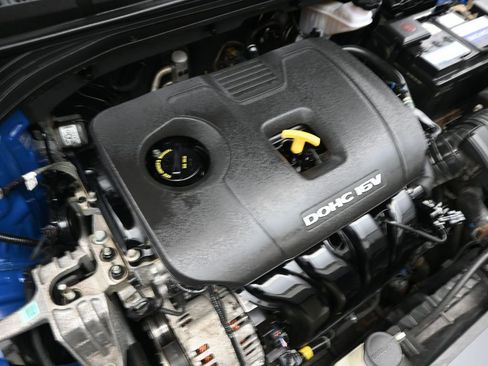 Used 2017 Hyundai Elantra Limited w/ Limited Tech Package 04 image 19