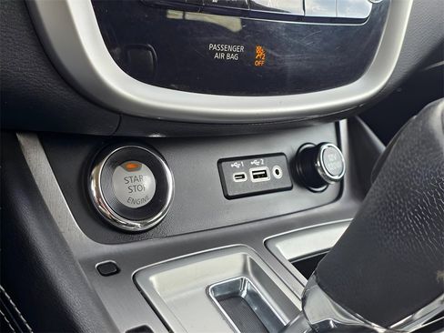 Used 2020 Nissan Murano SV image 26