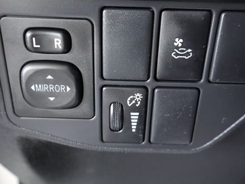 Used 2015 Toyota Prius Three w/ Solar Roof Package FWD image 18