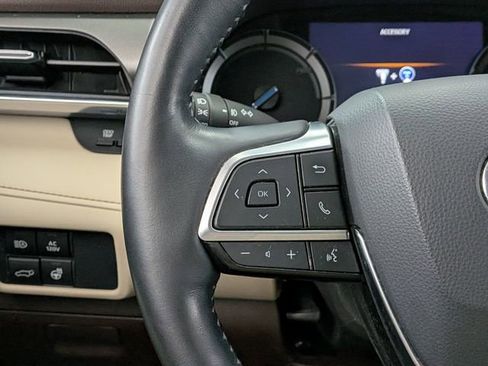 Used 2021 Toyota Highlander Limited image 37